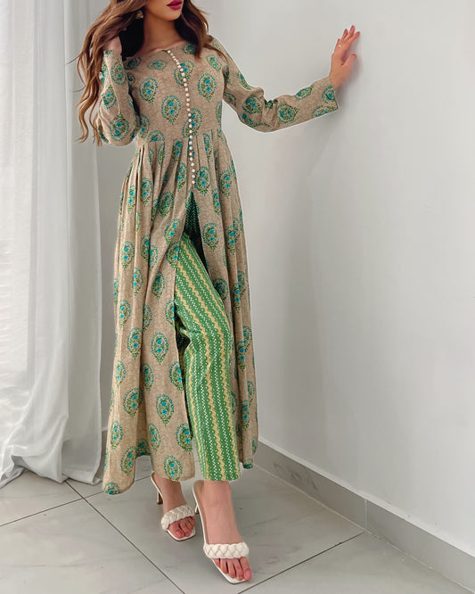 Round neck pleated maxi top with trousers in green