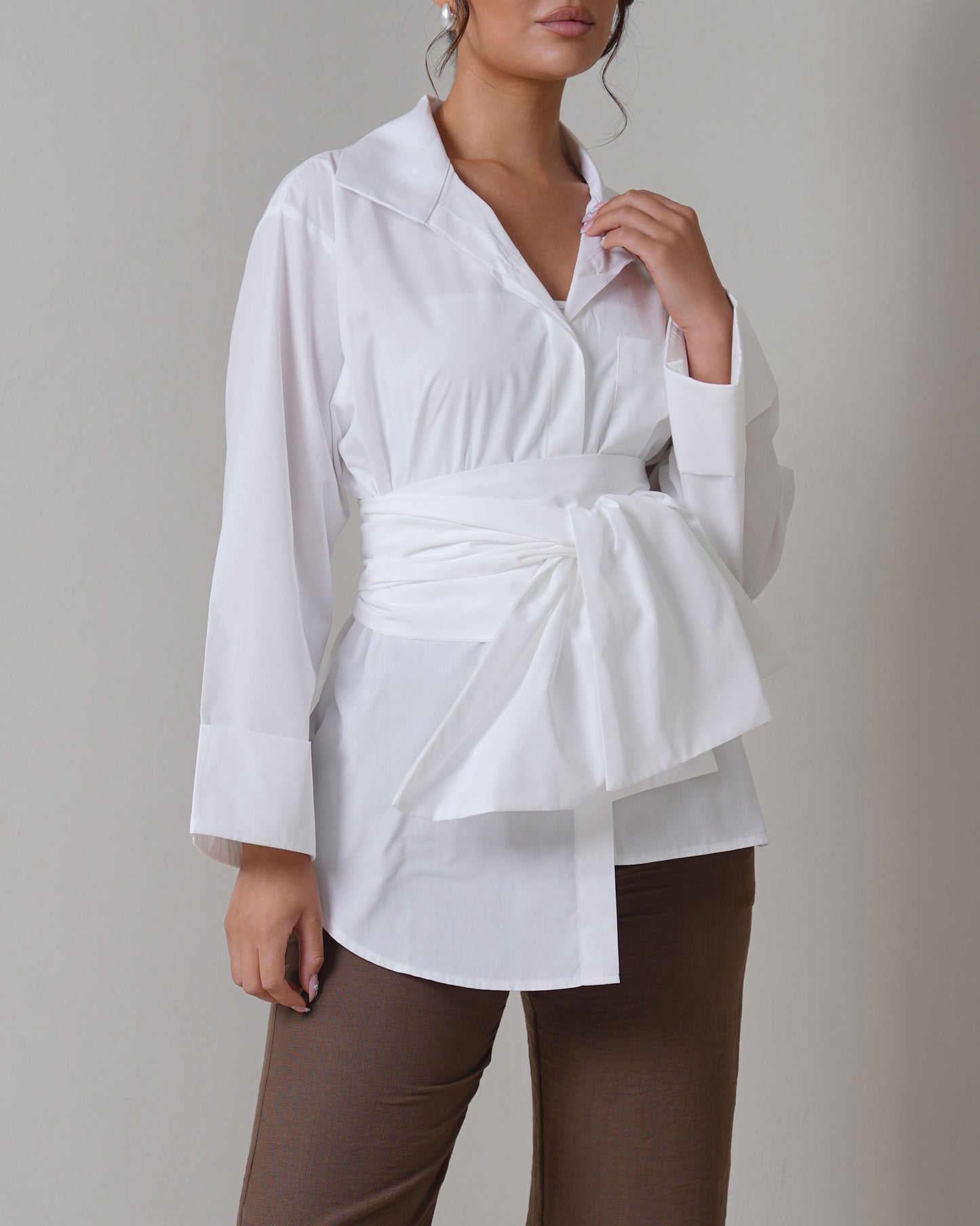 Belted oversized asymmetric cotton off white shirt