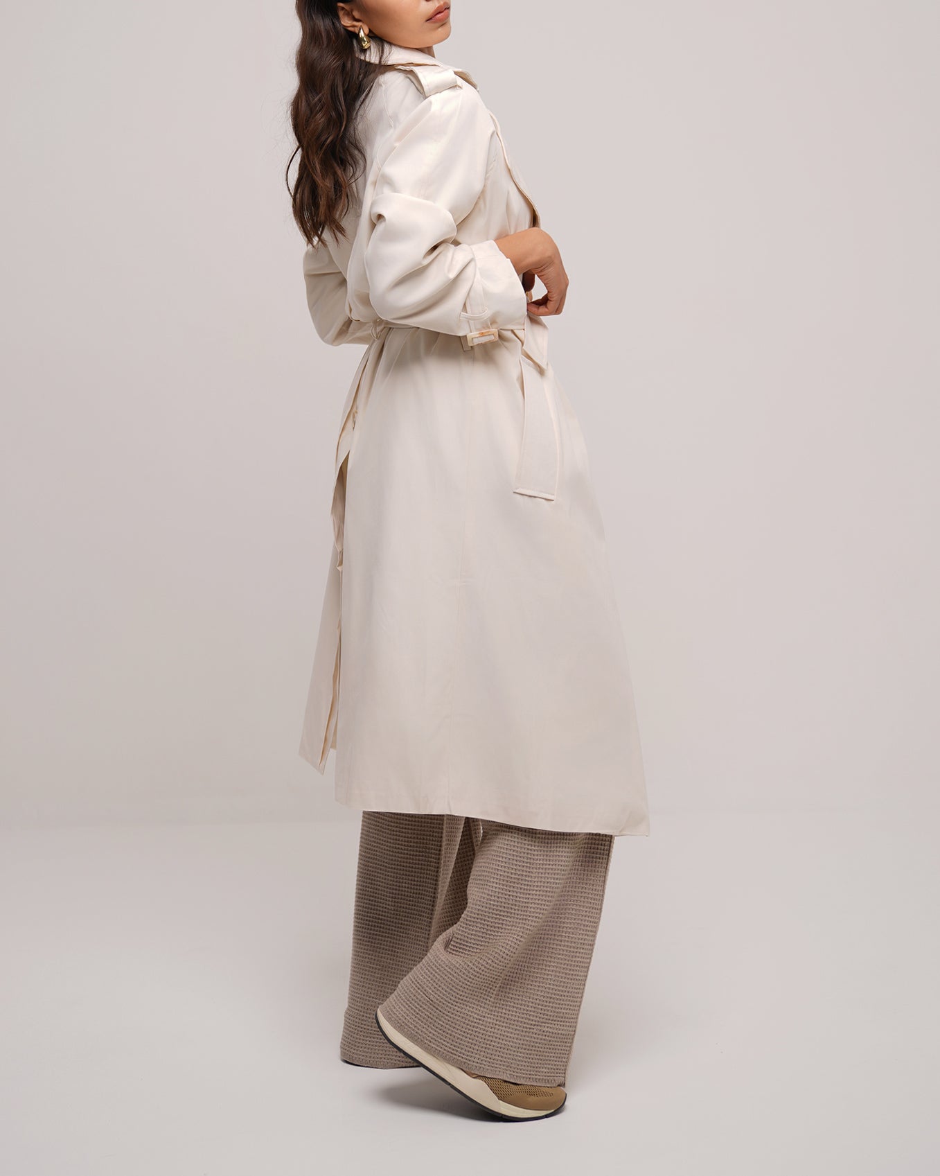 Back split oat trench coat