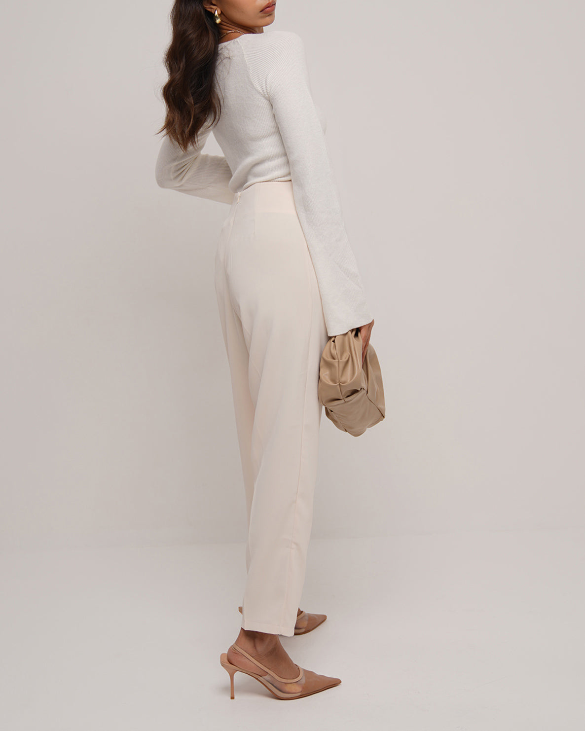 Creme High rise tapered legs trousers