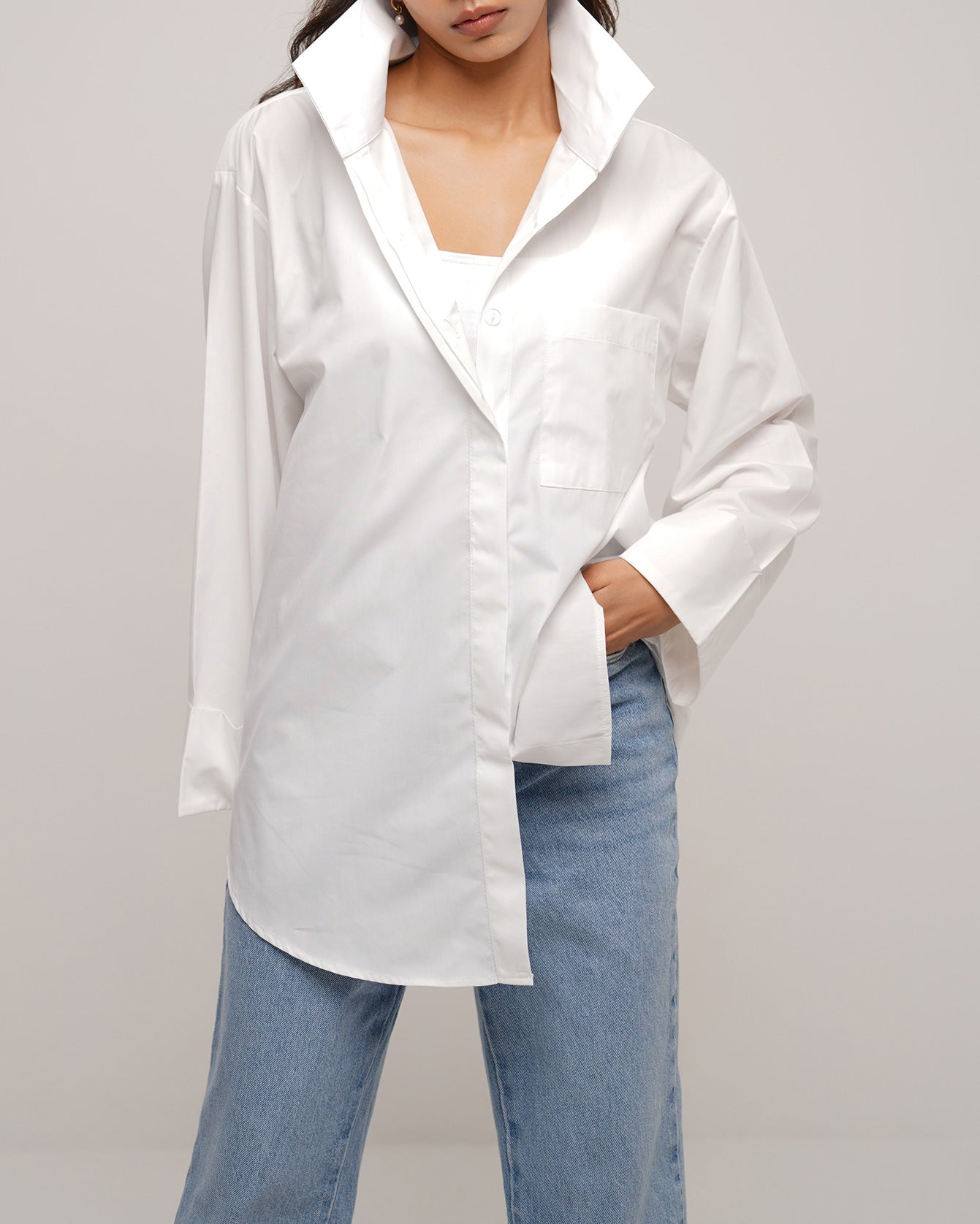 Belted oversized asymmetric cotton off white shirt