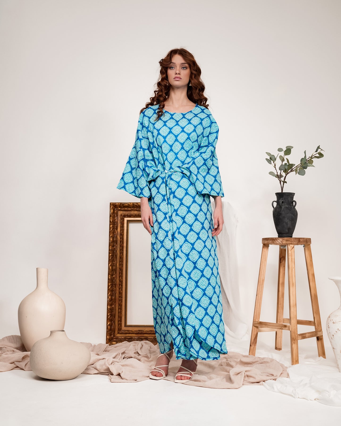 oversized round neck with buttons details kaftan in batik prints