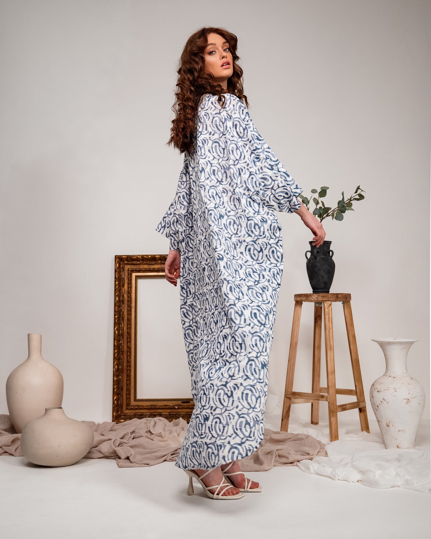 oversized round neck with buttons details kaftan in indan blue grey prints