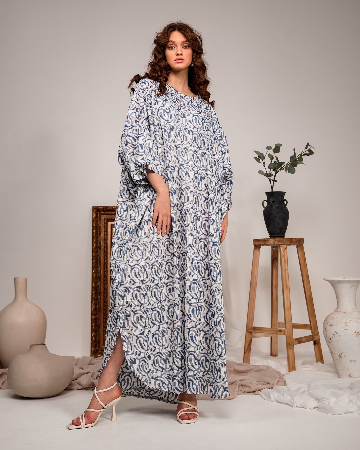 oversized round neck with buttons details kaftan in indan blue grey prints