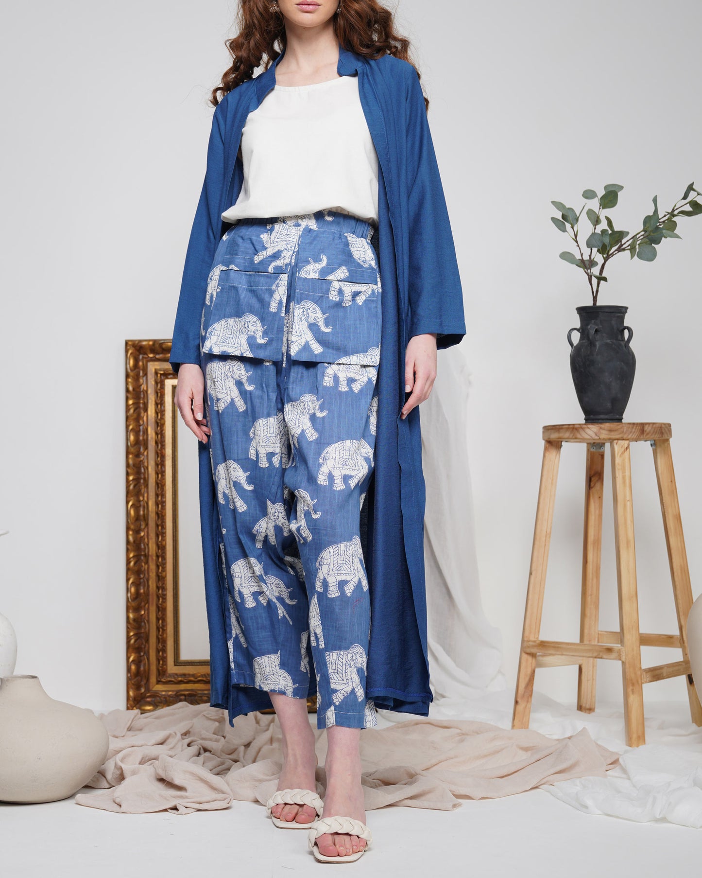Harem front pockets trousers with longline cardigan