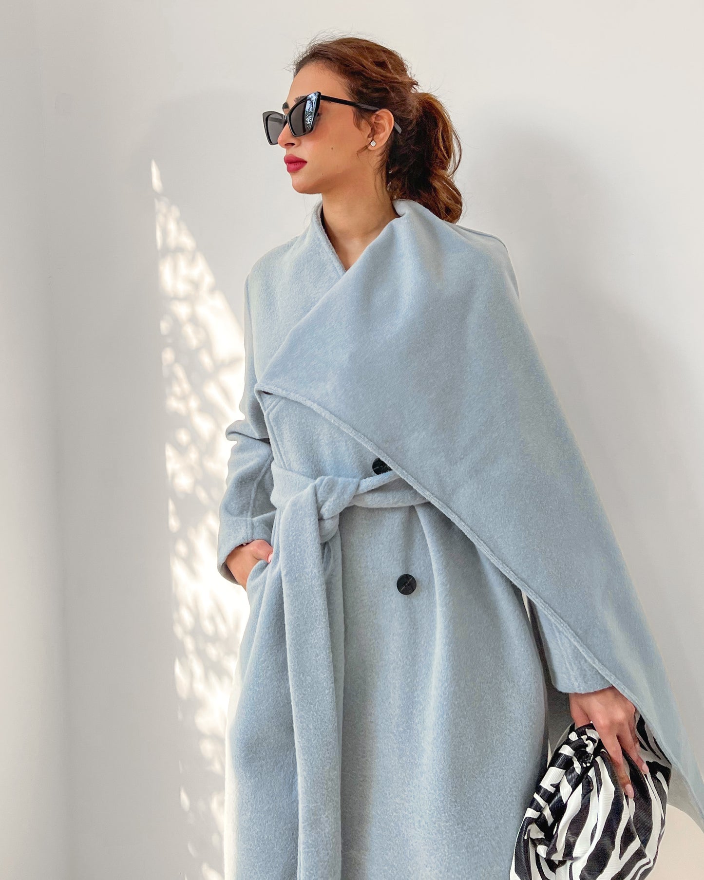 One side shawl collar blue coat