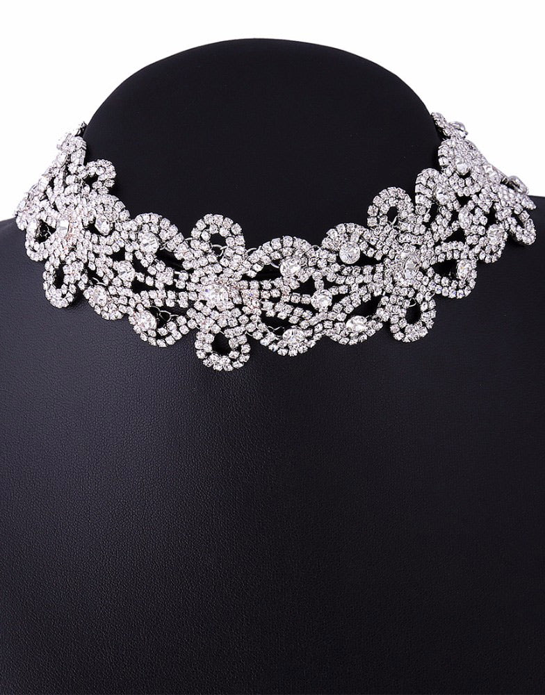 Rhinestone Wide Flower Choker